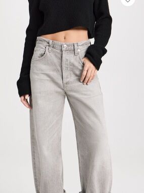 Citizens Of Humanity Grey Ayla Baggy Cuffed Crop Jeans. Color: Quartz Grey